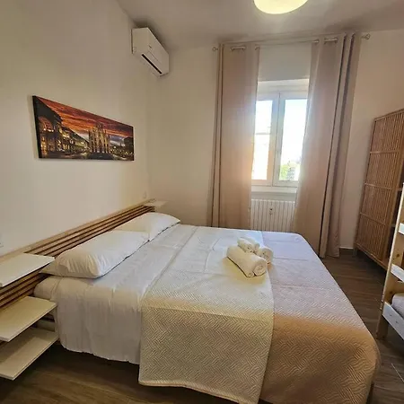 アパート Panoramic Dream House Navigli ミラノ